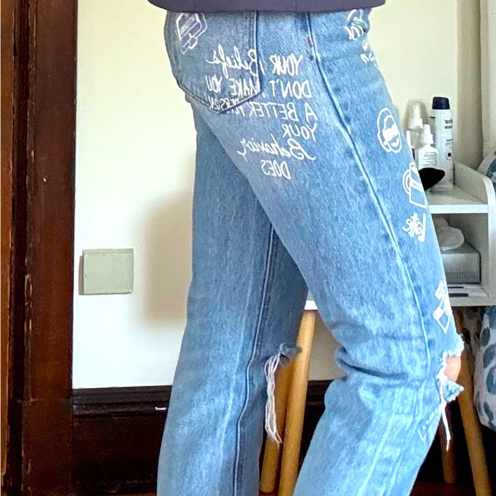 Stylish Blue Distressed Women's Jeans